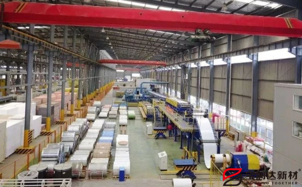 寶潤達聚氨酯夾芯板